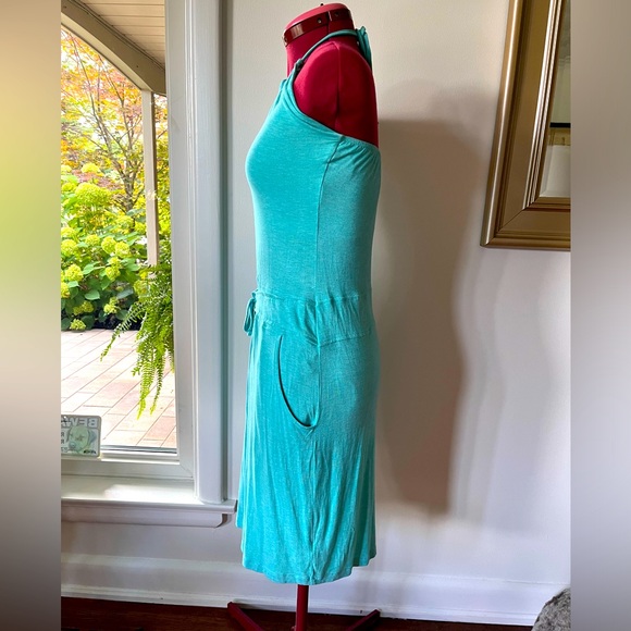 SUPER SOFT HALTER DRESS - Picture 4 of 10